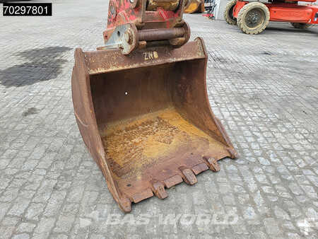 Escavadora de rastos 2016 Case CX130 D (13)