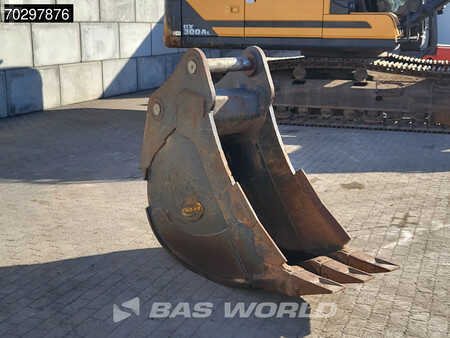 Bæltegraver 2022 Hyundai HX300 AL (32)