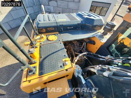 Bæltegraver 2022 Hyundai HX300 AL (35)