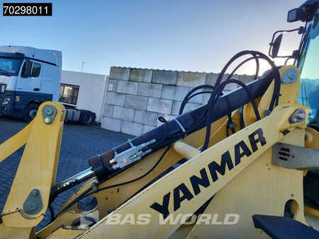 Pyöräkuormaajat 2017 Yanmar V120 Bucket + Forks (12)