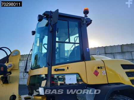 Pyöräkuormaajat 2017 Yanmar V120 Bucket + Forks (28)