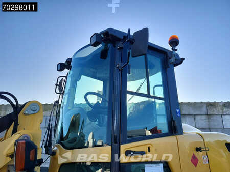 Pyöräkuormaajat 2017 Yanmar V120 Bucket + Forks (30)