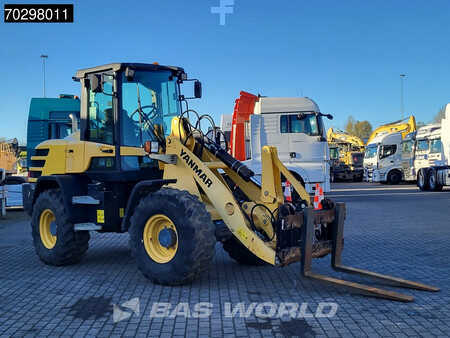 Pyöräkuormaajat 2017 Yanmar V120 Bucket + Forks (9)