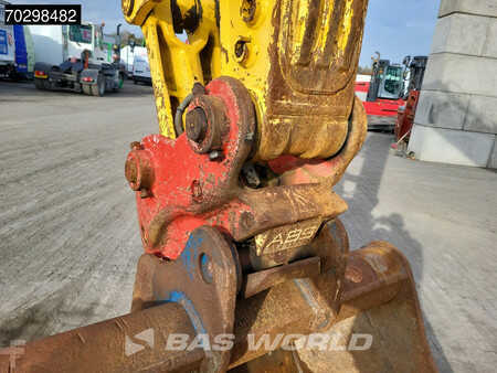 Korečková rýpadla 2016 Komatsu PC210 LC-10 (13)