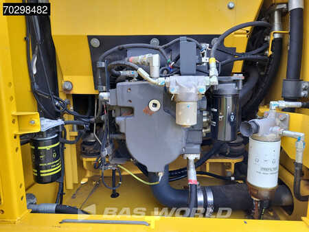 Korečková rýpadla 2016 Komatsu PC210 LC-10 (21)