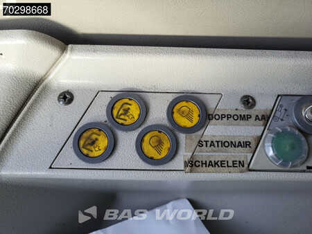 Mobile Cranes 2008 Liebherr R954 C EW (37)