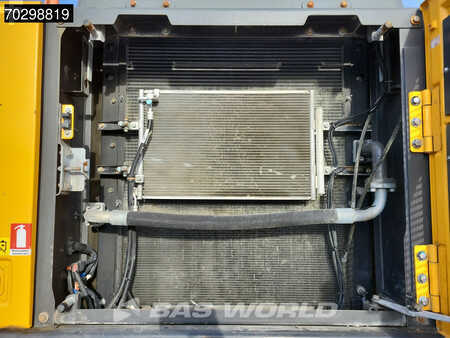 Pelles sur chenilles 2018 Volvo EC300 E L (30)