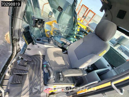 Pelles sur chenilles 2018 Volvo EC300 E L (36)