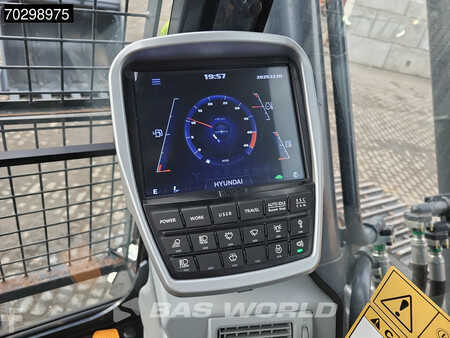 Kettenbagger 2025 Hyundai HX360 L (32)