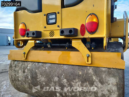 Walce gładkie 2018 Caterpillar CB2.7 (13)