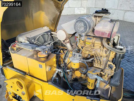 Walce gładkie 2018 Caterpillar CB2.7 (15)