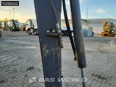 Minibagry 2019 Volvo ECR50 D (11)