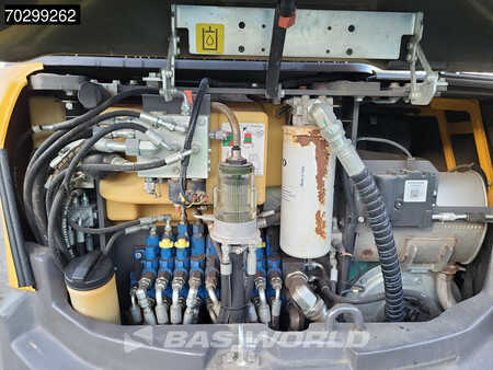 Minibagry 2019 Volvo ECR50 D (21)