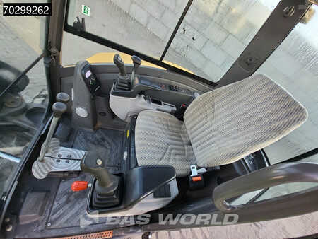 Minibagry 2019 Volvo ECR50 D (30)