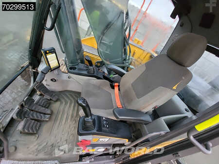 Hydraulic Excavators 2018 Volvo EC220 E L (30)