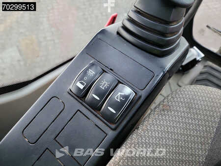 Hydraulic Excavators 2018 Volvo EC220 E L (38)