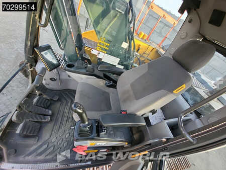 Escavadora de rastos 2017 Volvo EC220 E L (29)