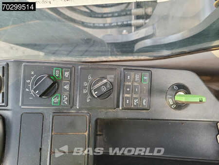 Escavadora de rastos 2017 Volvo EC220 E L (35)