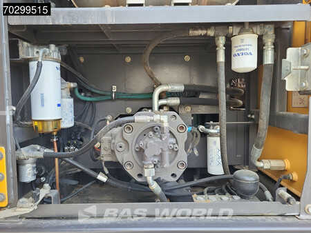 Beltegraver 2017 Volvo EC300 E L (21)