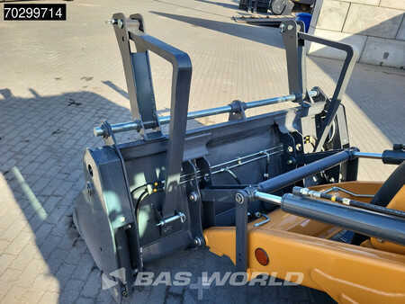 Rigid Backhoe Loader 2025 Case 570SV A/C - 4WD - 4-1 BUCKET - TELESCOPIC STICK (29)