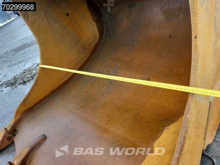 Pelles sur chenilles 2019 Volvo EC300 E L (17)