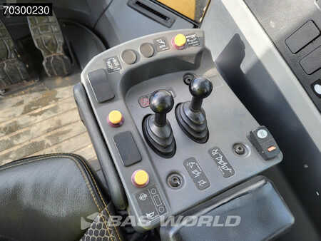 Kolové nakladače 2019 Caterpillar 980 M (36)