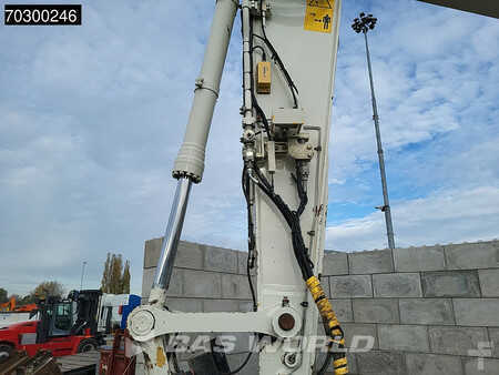 Korečková rýpadla 2017 Komatsu PC210 LC-10 (12)