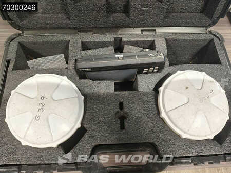 Korečková rýpadla 2017 Komatsu PC210 LC-10 (19)