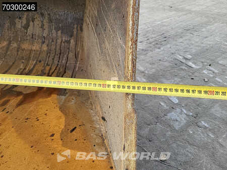 Korečková rýpadla 2017 Komatsu PC210 LC-10 (22)