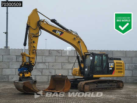 Kettenbagger 2017 Caterpillar 326 F L (1)