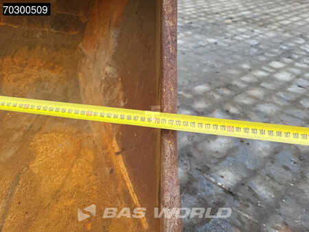 Kettenbagger 2017 Caterpillar 326 F L (17)