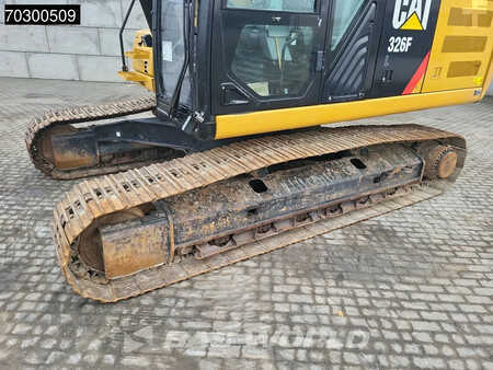 Kettenbagger 2017 Caterpillar 326 F L (38)