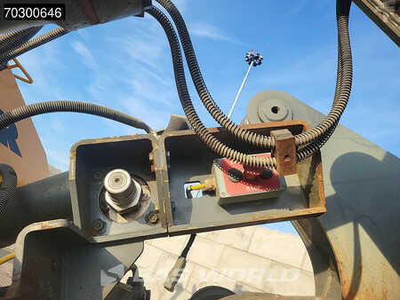 Bulldozers 2010 Liebherr PR764 53 Ton (NOT D9 T) (24)