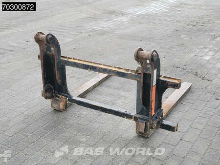 Pyöräkuormaajat 2017 Yanmar TL80 4-1 Buckets + Forks (23)