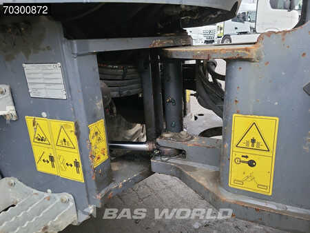 Pyöräkuormaajat 2017 Yanmar TL80 4-1 Buckets + Forks (32)