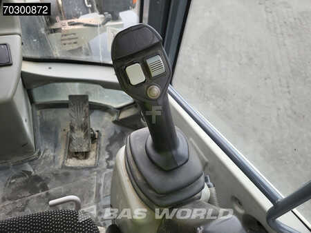 Pyöräkuormaajat 2017 Yanmar TL80 4-1 Buckets + Forks (39)