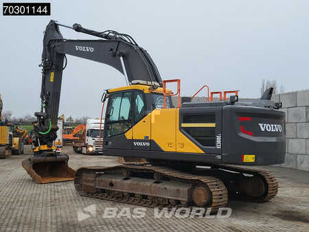 Hydraulic Excavators 2019 Volvo EC300 E L (2)
