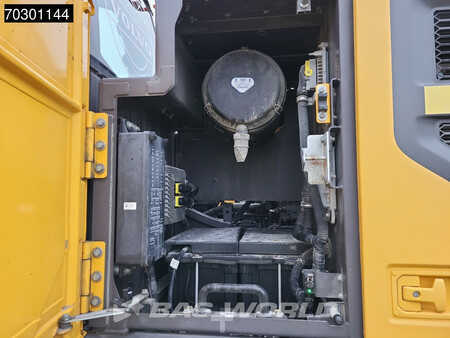 Hydraulic Excavators 2019 Volvo EC300 E L (20)