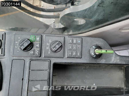 Hydraulic Excavators 2019 Volvo EC300 E L (37)