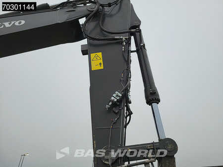 Hydraulic Excavators 2019 Volvo EC300 E L (8)