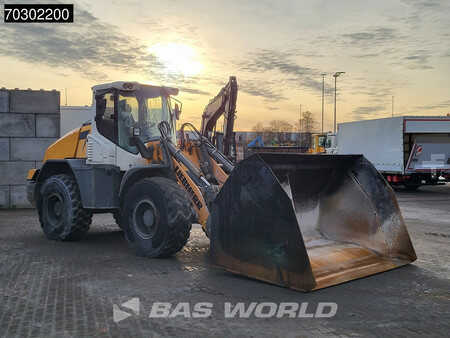 Kolové nakladače 2013 Liebherr L538 High Tip Bucket (10)