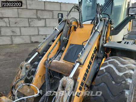 Kolové nakladače 2013 Liebherr L538 High Tip Bucket (12)