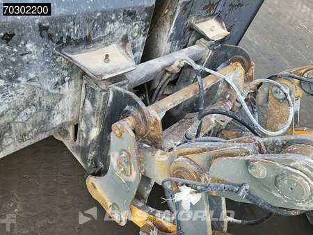 Kolové nakladače 2013 Liebherr L538 High Tip Bucket (15)