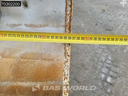 Kolové nakladače 2013 Liebherr L538 High Tip Bucket (21)