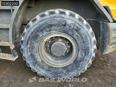 Kolové nakladače 2013 Liebherr L538 High Tip Bucket (29)