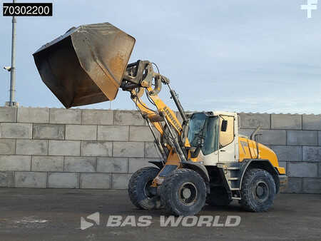 Kolové nakladače 2013 Liebherr L538 High Tip Bucket (3)