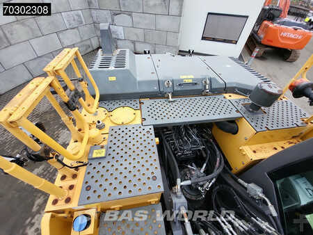 Rupsgraafmachines 2015 Volvo EC250 E L Tiltrotator (18)