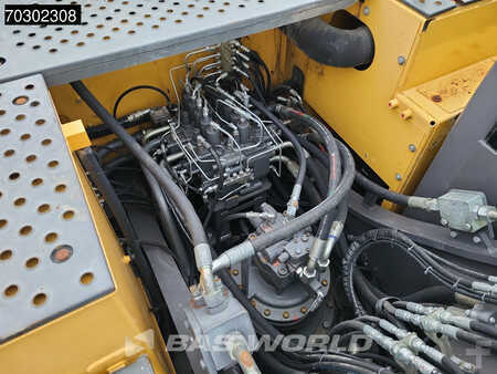 Rupsgraafmachines 2015 Volvo EC250 E L Tiltrotator (21)