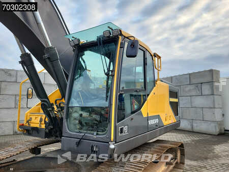 Rupsgraafmachines 2015 Volvo EC250 E L Tiltrotator (26)