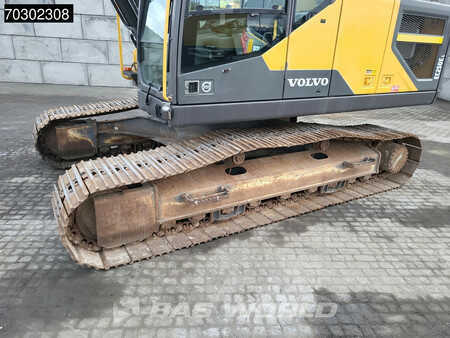 Rupsgraafmachines 2015 Volvo EC250 E L Tiltrotator (27)